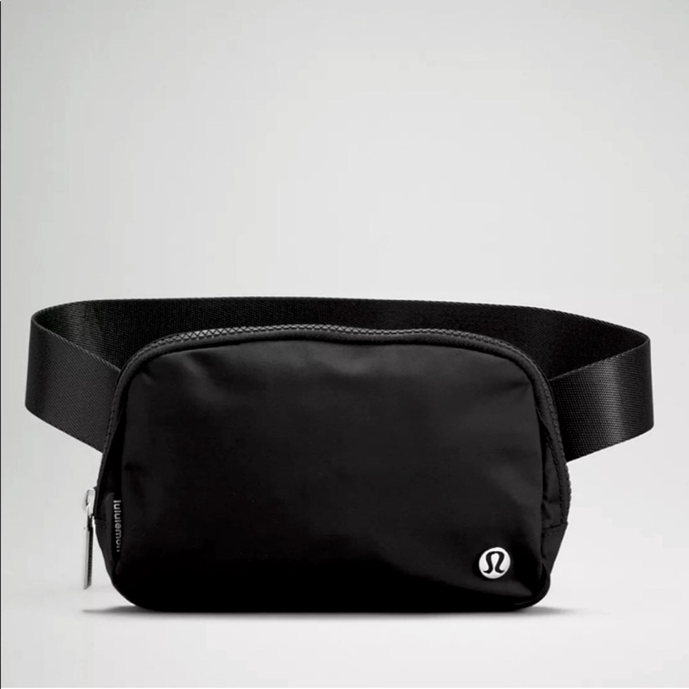 NWT Lululemon Everywhere Belt Bag